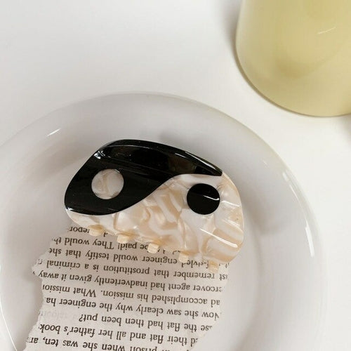 YIN YANG Clip
