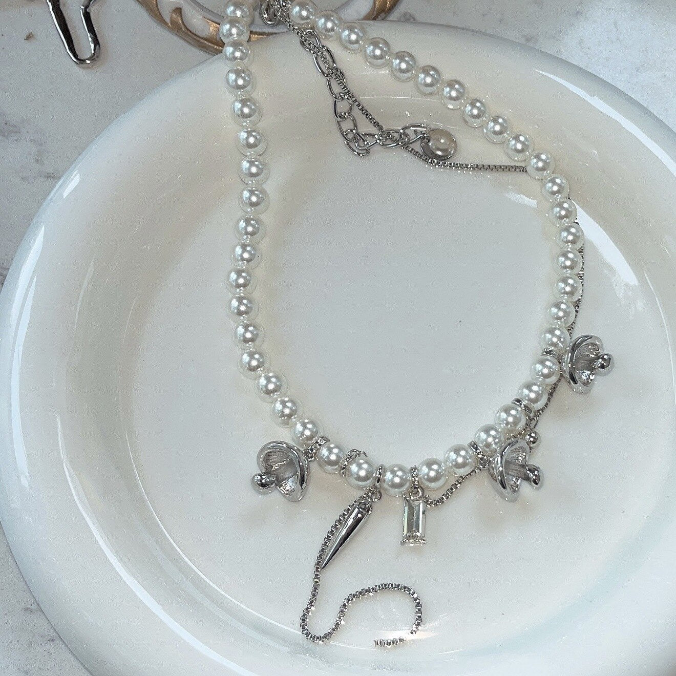DRAWING MUSHROOMS Pearl Charm Choker