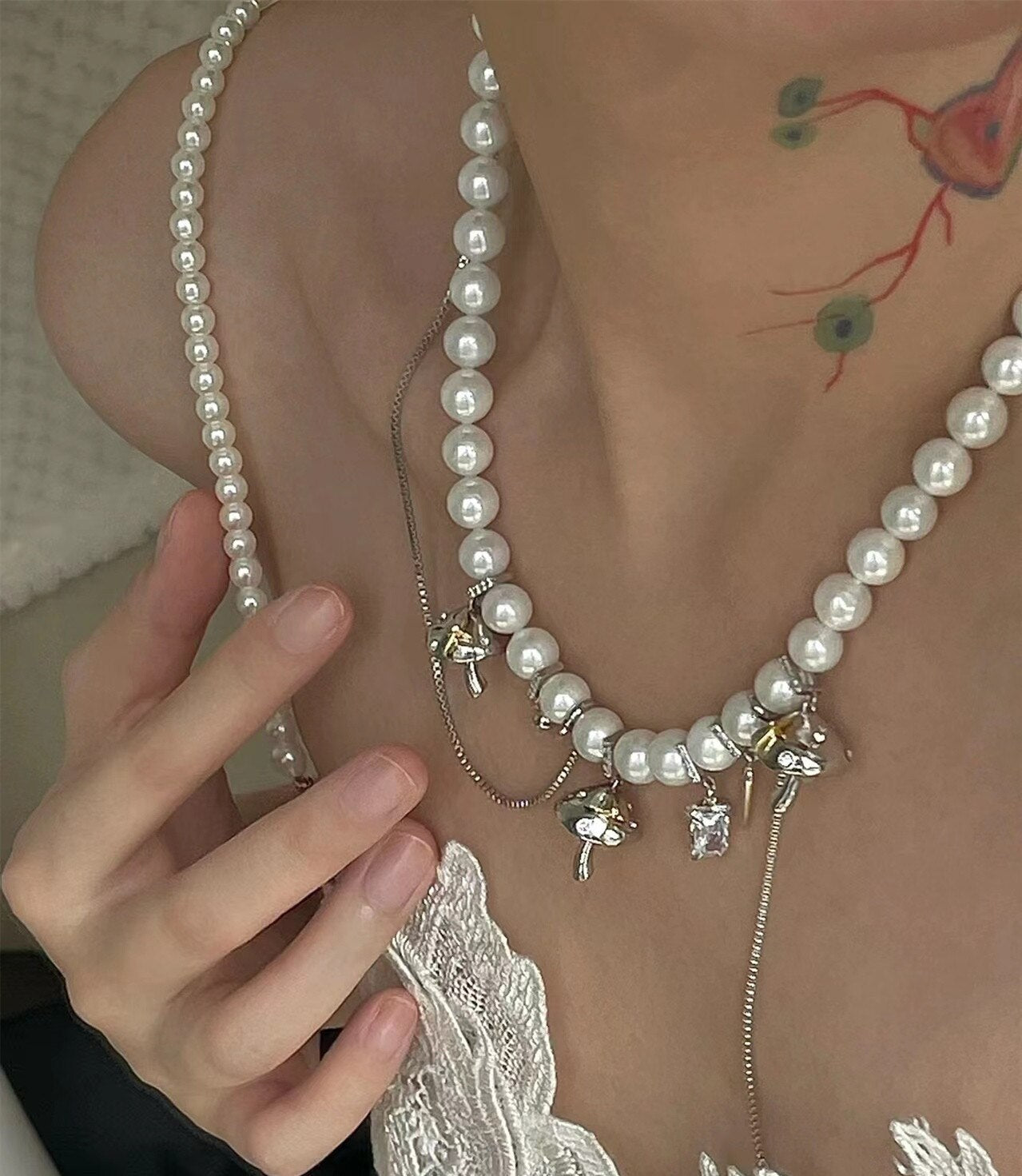 DRAWING MUSHROOMS Pearl Charm Choker