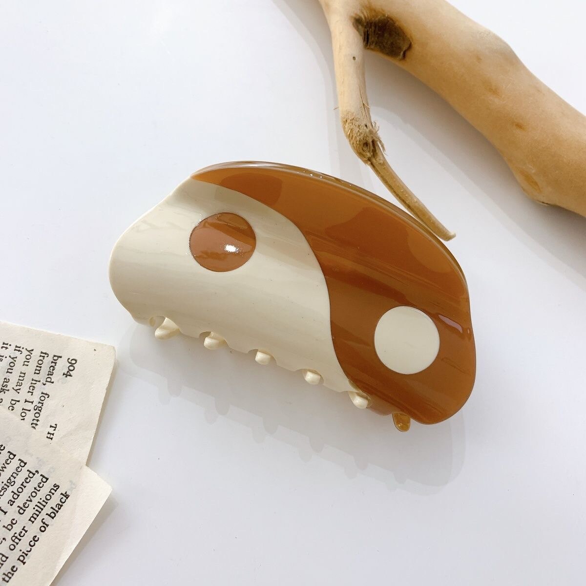 YIN YANG Clip
