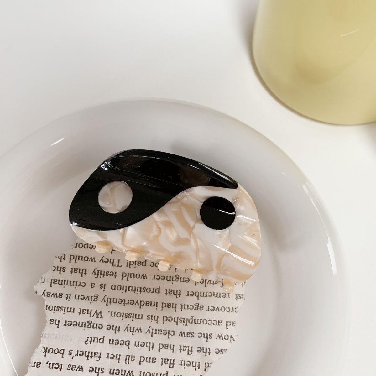 YIN YANG Clip